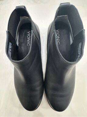 Vionic Boots Black Slip-On Leather Ankle Boot High Arch 9.5